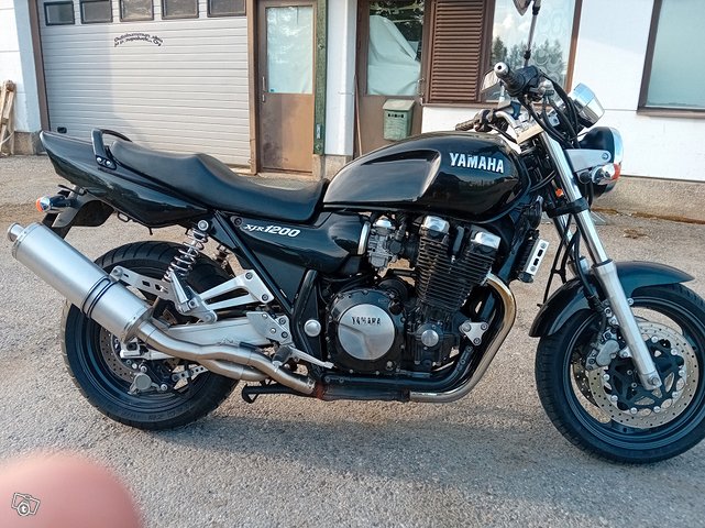Yamaha XJR 1200, kuva 1