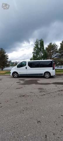 Minibussi 1+8, kuva 1