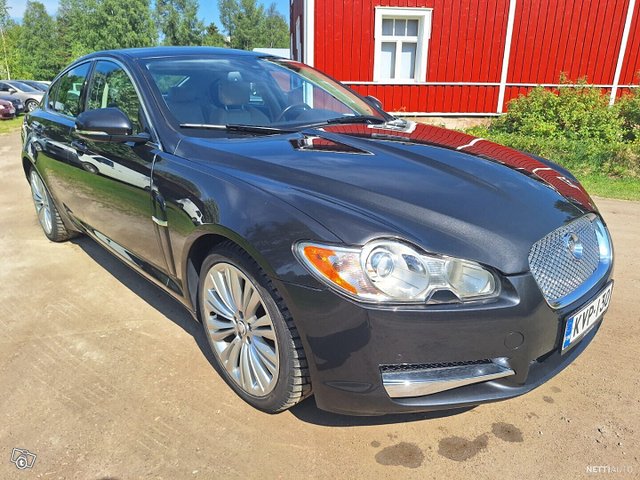 Jaguar XF 3