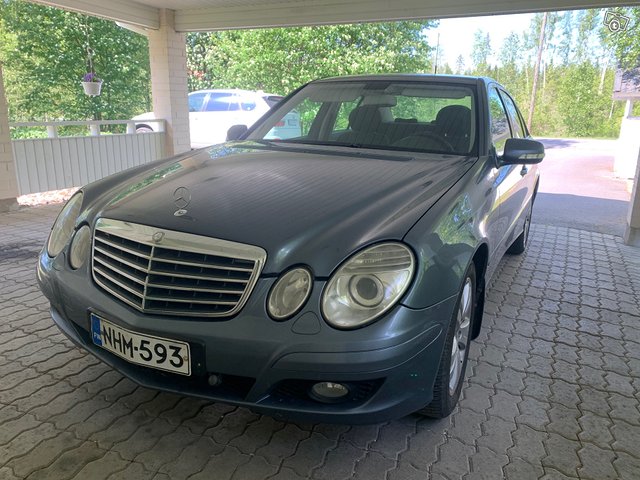 Mercedes-Benz E 200 8