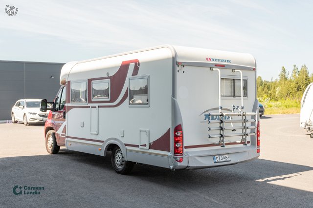 Adria Coral Red S 650 SP 4