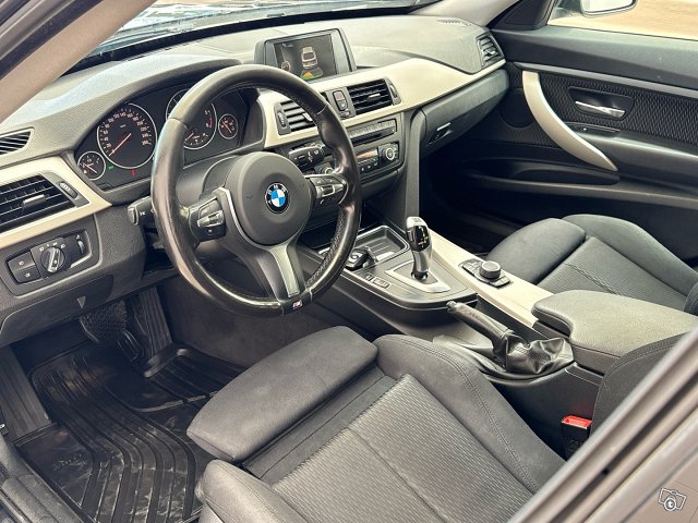 BMW 320 Gran Turismo 12