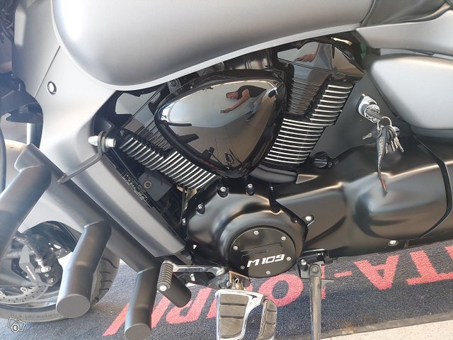 Suzuki INTRUDER 9