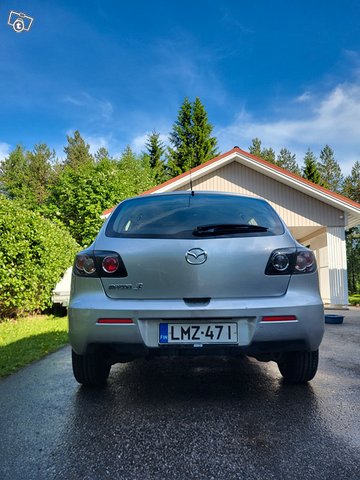 Mazda 3 4