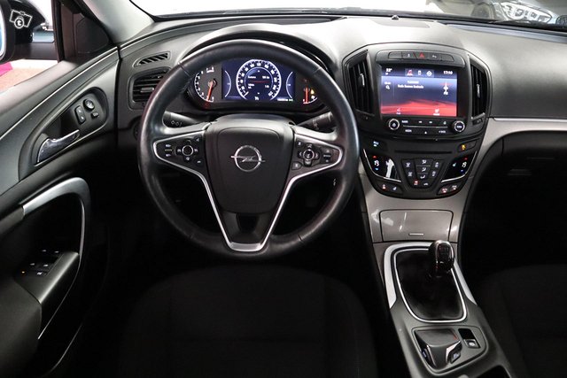 Opel Insignia 4