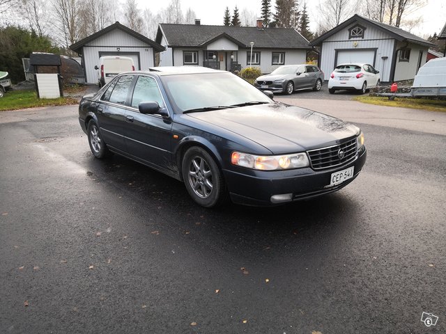 Cadillac Seville 3