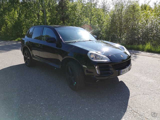 Porsche Cayenne 2