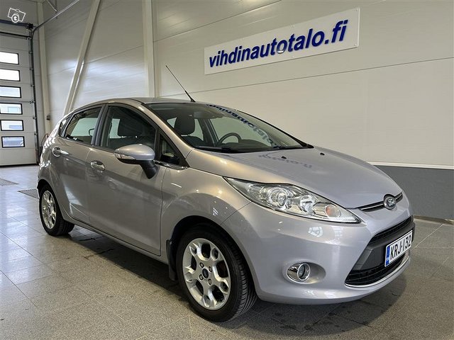 FORD Fiesta 2