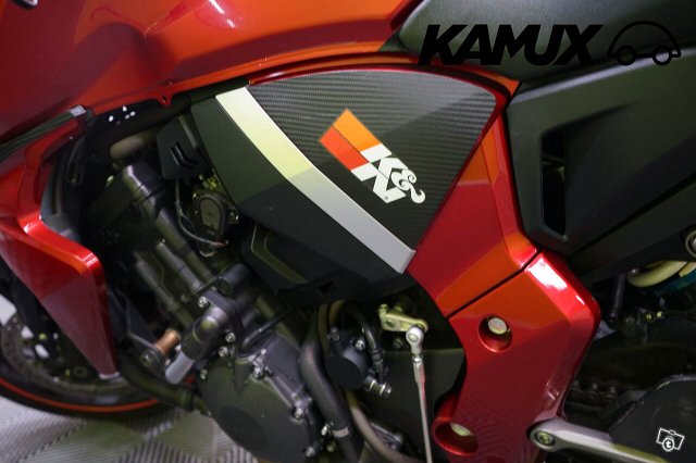 Honda CB1000R 13