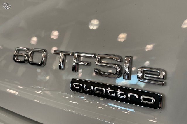 Audi Q8 21