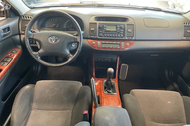 Toyota Camry 7
