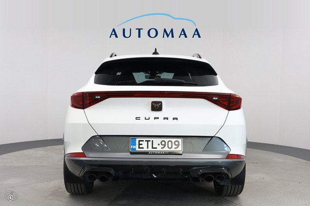 CUPRA Formentor 8