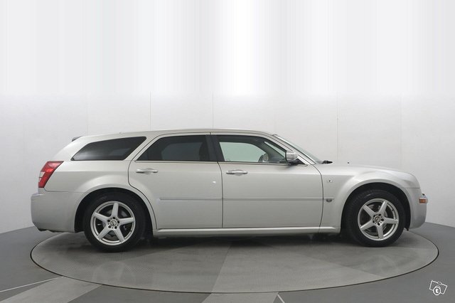 Chrysler 300C 16