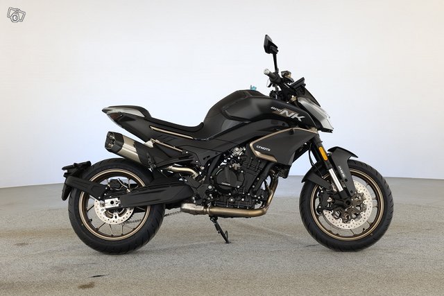 CFMOTO 800NK 9