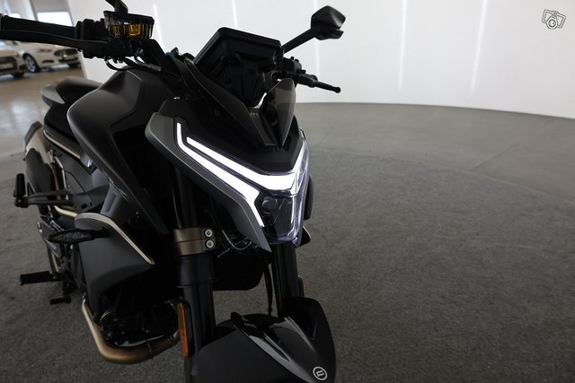 CFMOTO 800NK 18