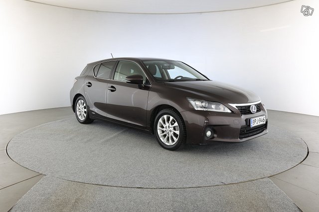 Lexus CT 7