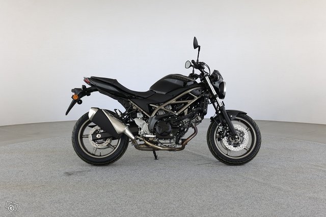 SUZUKI SV 8