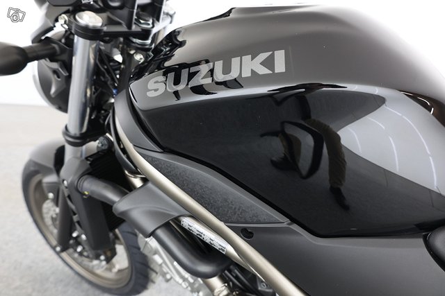 SUZUKI SV 13