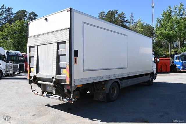 Mercedes-Benz Atego 1223L 4x2 Umpikori 5