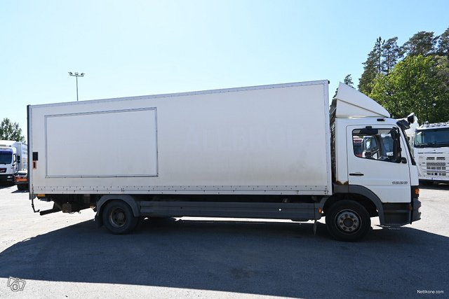 Mercedes-Benz Atego 1223L 4x2 Umpikori 6