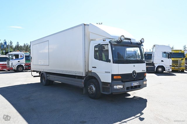 Mercedes-Benz Atego 1223L 4x2 Umpikori 7