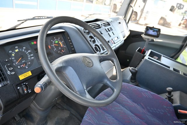 Mercedes-Benz Atego 1223L 4x2 Umpikori 24