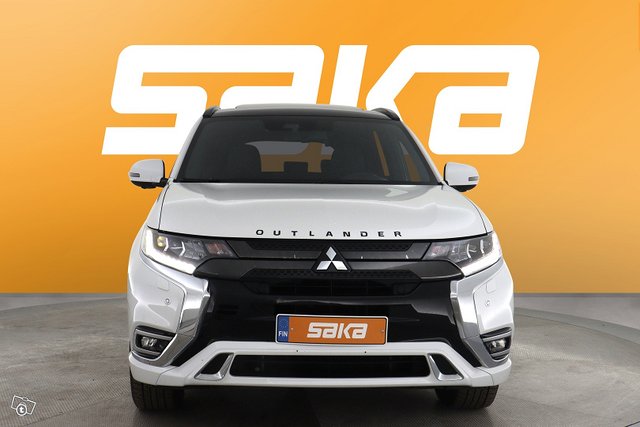 Mitsubishi Outlander PHEV 2