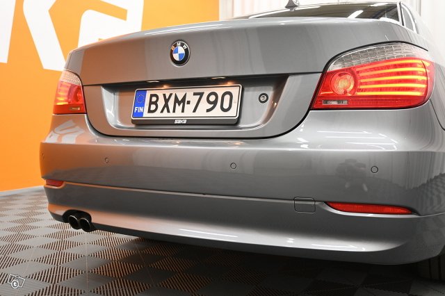 BMW 525 8