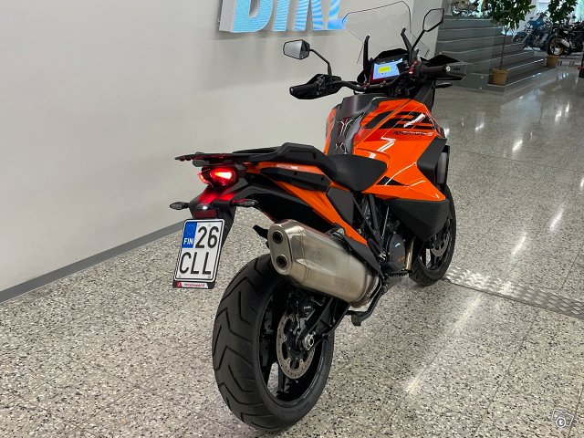 KTM 1290 Super Adventure S 4