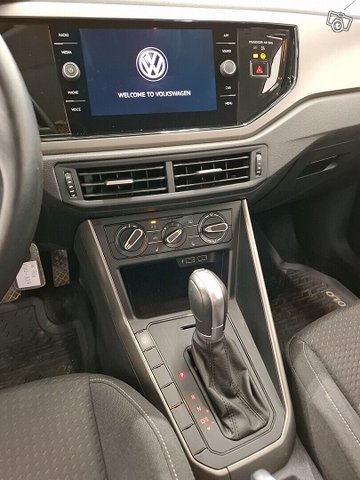Volkswagen Polo 22