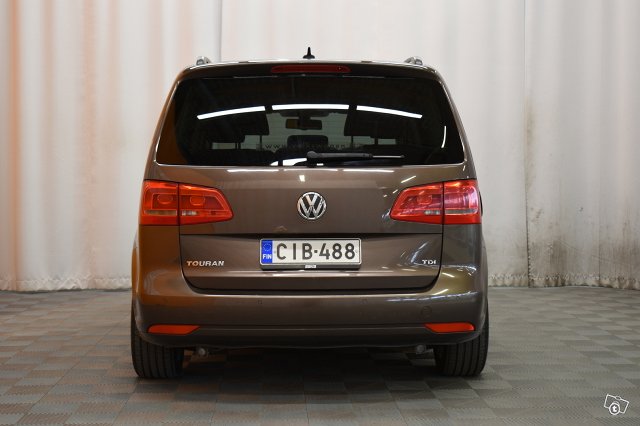 Volkswagen Touran 7