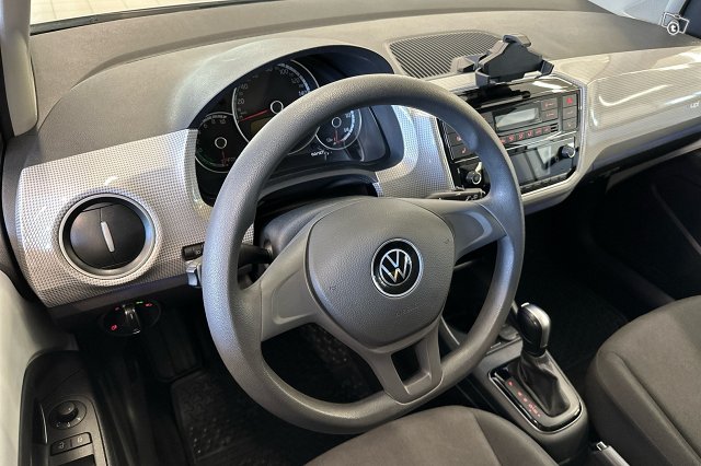 Volkswagen Up 9