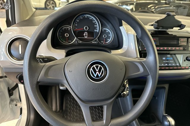 Volkswagen Up 16