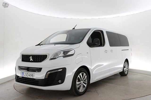 PEUGEOT E-Traveller 3