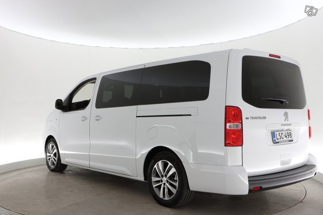 PEUGEOT E-Traveller 4