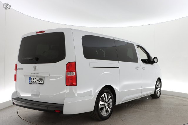 PEUGEOT E-Traveller 6