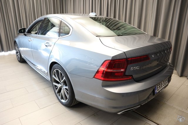 Volvo S90 4