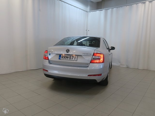 SKODA Octavia 14