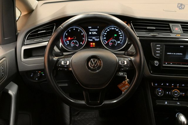 Volkswagen Touran 16