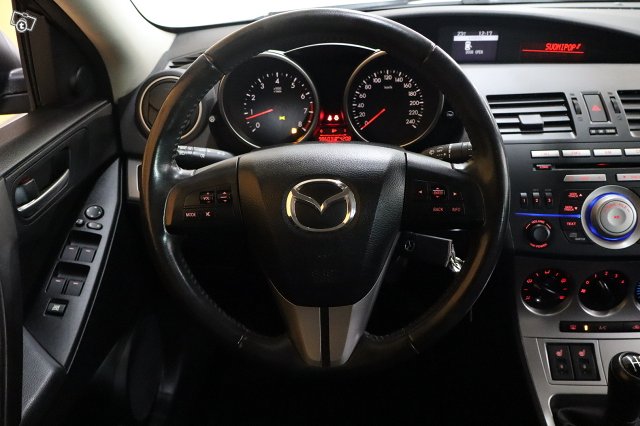 Mazda Mazda3 13