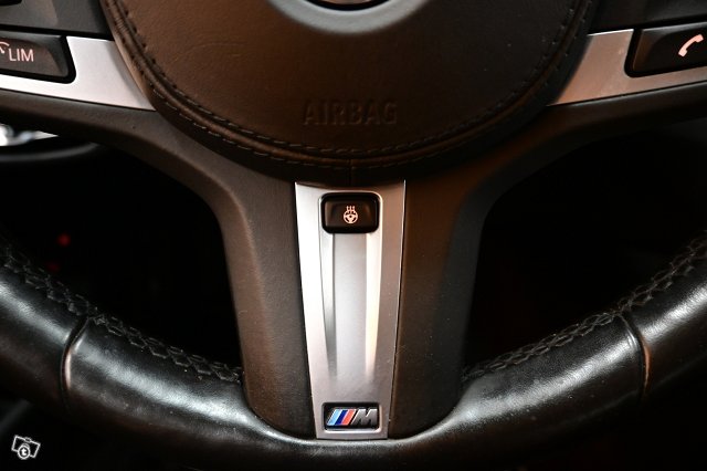 BMW 530 25