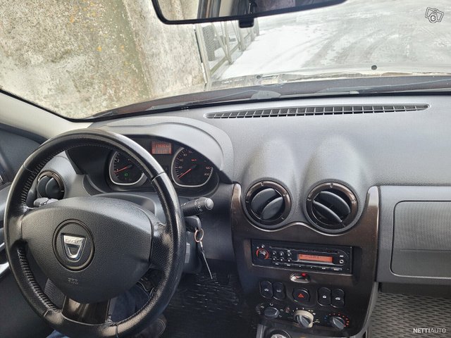 Dacia Duster 24