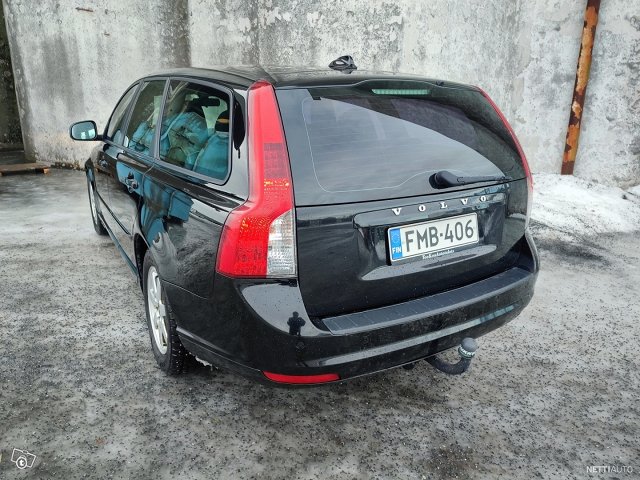 Volvo V50 9