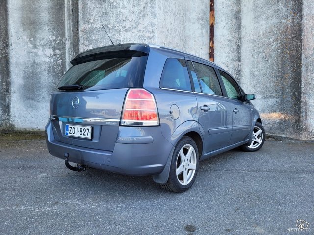Opel Zafira 13