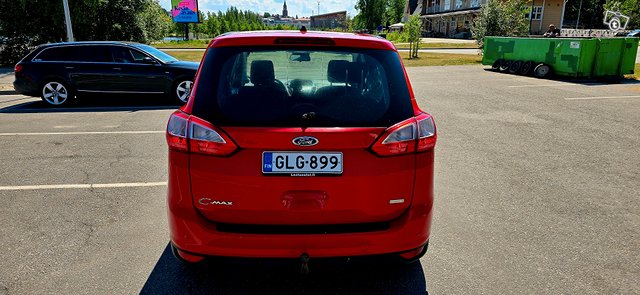 Ford C-Max 8
