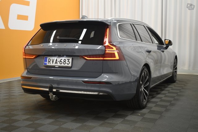 Volvo V60 8