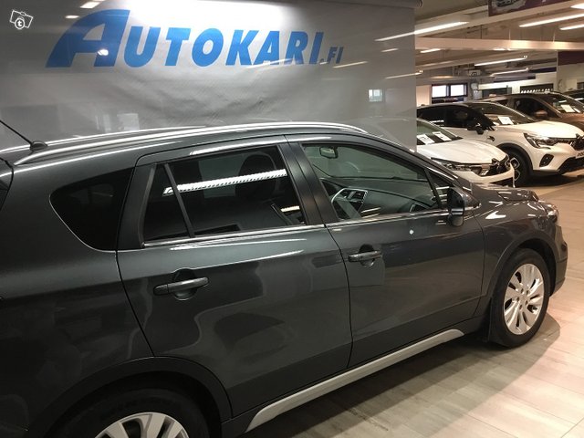 Suzuki SX4 S-Cross 2