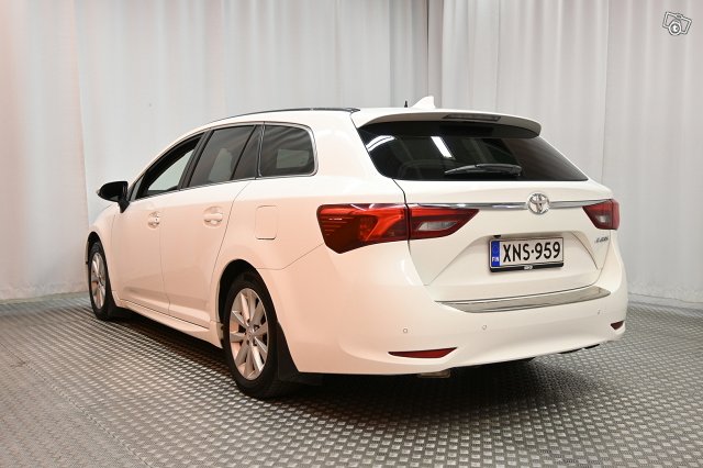 Toyota Avensis 5