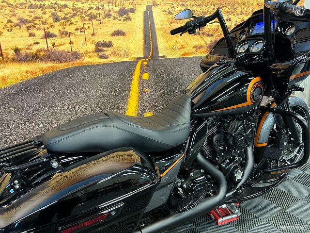 Harley-Davidson Touring 14