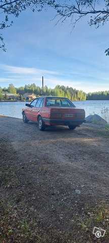 Mazda 323 2